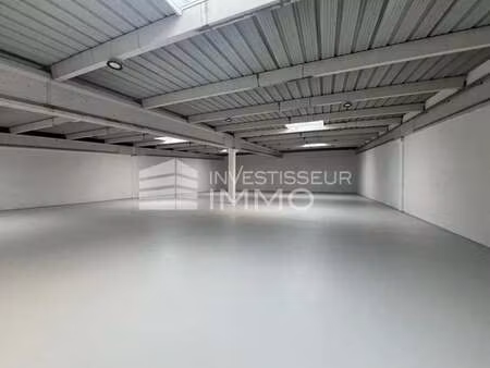 vente local d'activités 697 m²