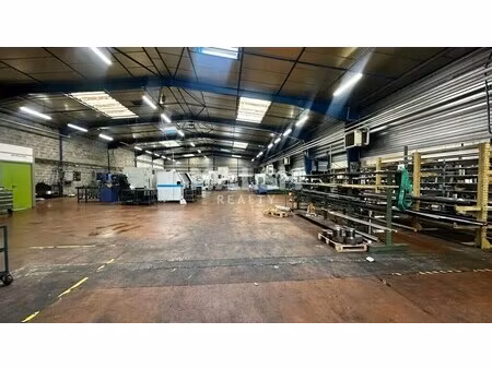 vente local d'activités 1 027 m²