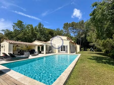 élégante villa familiale de 280 m² à opio – à la lisière de la forêt  à seulement quelques