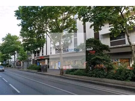 location commerce paris 75014 92m²
