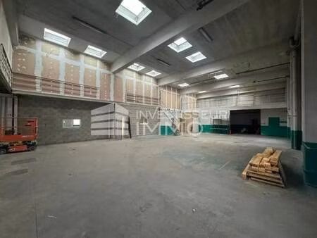 location terrain 4 300 m²