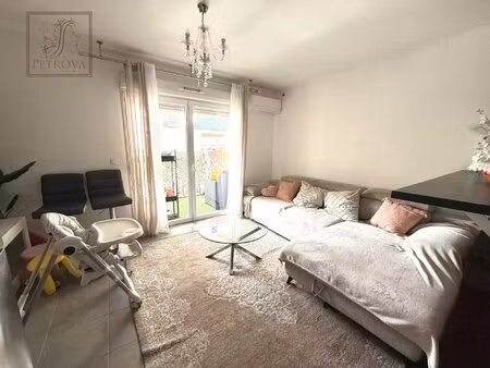 a vendre 3p avec balcon - parking - nice est