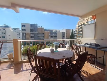 saint laurent du var - centre ville - 3/4 pièces 71 30m² - terrasse - balcon - parking -..