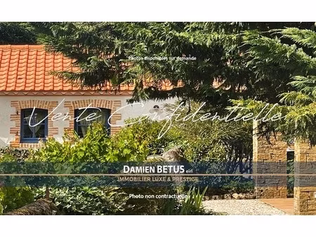 maison à vendre 6 pièces proche de challans (85)  jardin  double carport  charme