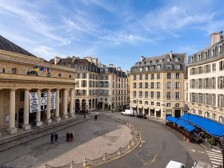 très bel appartement haussmannien place de l'odéon