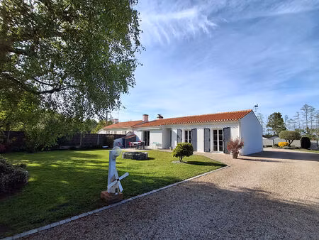 maison d'environ 126m²  notre dame de riez