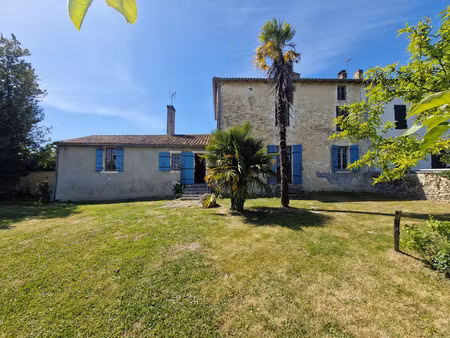 maison à vendre 6 pièces tonnay boutonne (17)- 173 m² habitables - jardin- grange