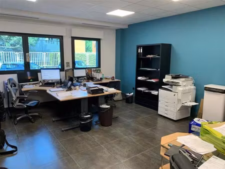 location bureau chambery 70 m²