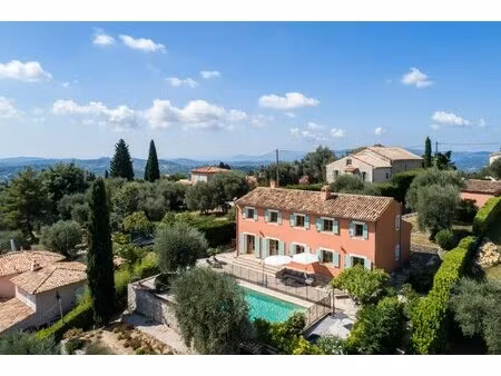 charmante maison provençale à châteauneuf-grasse