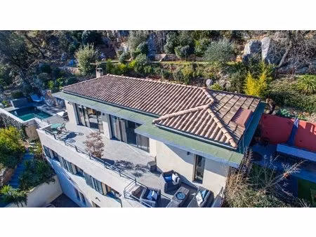 nice - falicon villa individuelle 4 pièces + studio indépendant - piscine - ascenseur -...
