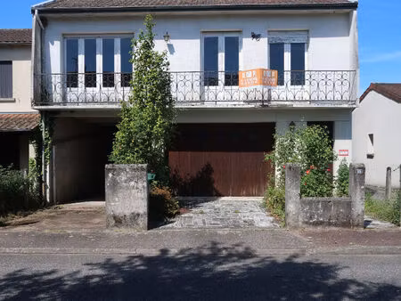 maison à rénover située à panazol.