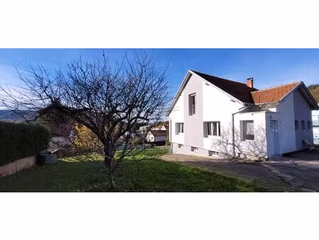 saint-die : sur 830 m² de terrain entièrement clôturé  maiso