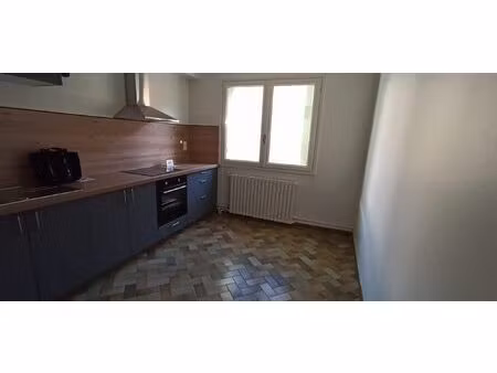 location appartement 3 pièces 76m² montauban 82000