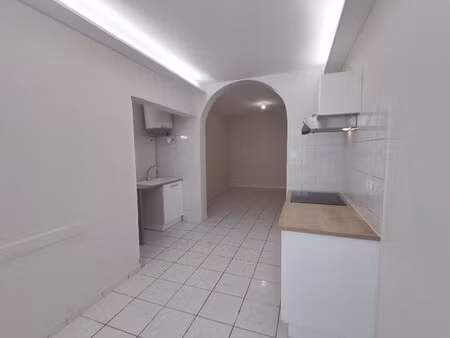 location appartement 2 pièces 42m² sete 34200