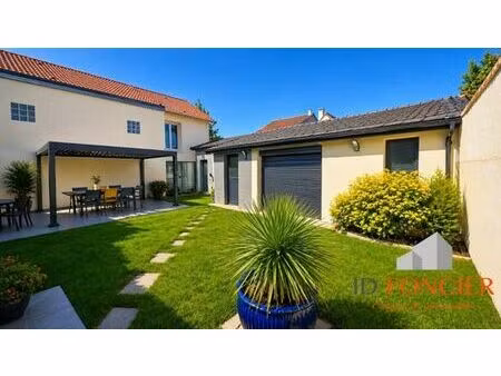 maison de luxe en vente à morangis  île-de-france