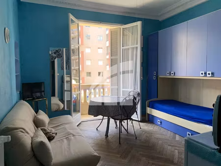 location appartement 1 pièce 21 m² à nice (06200)