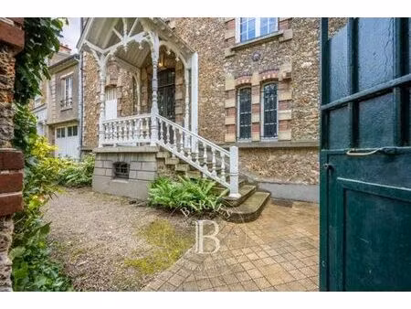 prestigieux duplex de 172 m2 en vente le chesnay  île-de-france