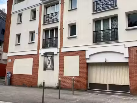 parking à louer 9 m² - rouen (76) - 135€