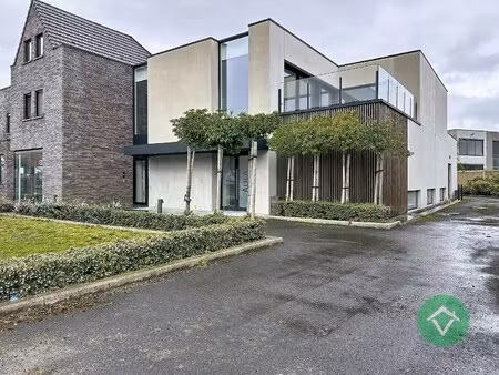 appartement te huur in koekelare met 4 slaapkamers