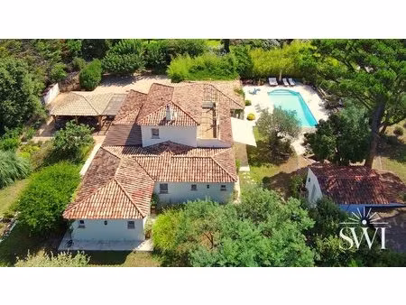 villa de qualité avec piscine chauffée - golfe de saint-tropez