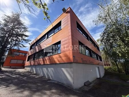 location local professionnel 315m² champagne au mont d or 69410