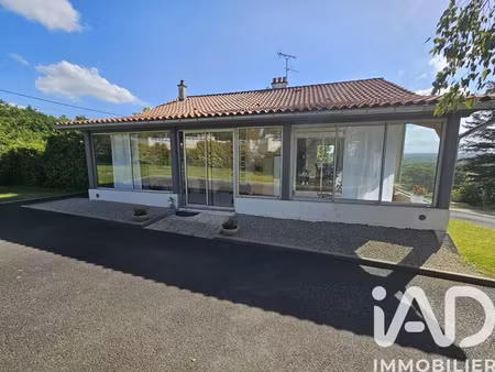 maison à dorat (63300)