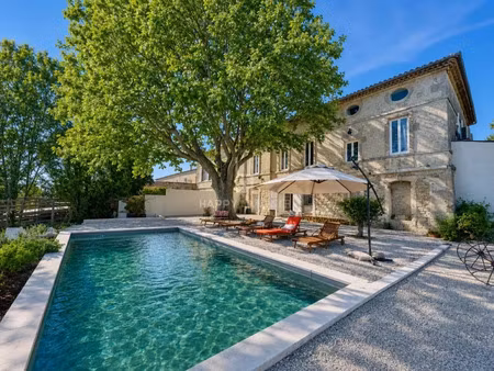 vente maison 8 pièces 400 m² arles (13200)