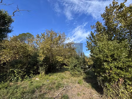 achat terrain 604m² carnoules 83660