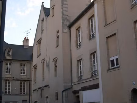 bayeux  rue franche  f4 au 3ème étage en duplex comprenant e