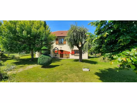 vente maison 5 pièces 103 m² à aurillac (15000)  189 990 €