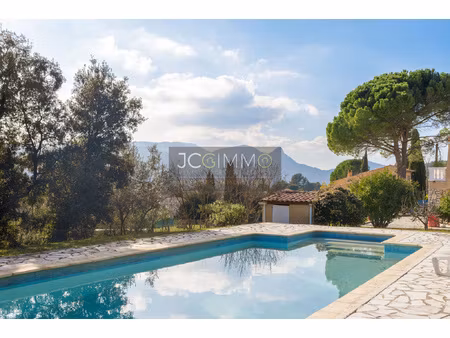 achat maison 6 pièces 215m² camps la source 83170