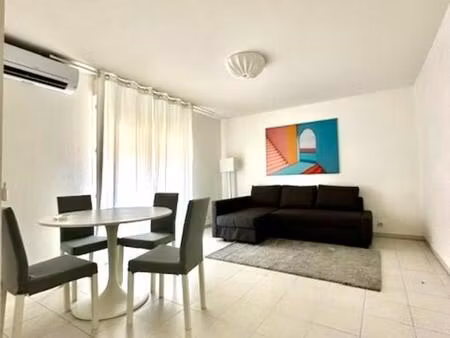 a louer deux pieces meuble avec terrasse et garage