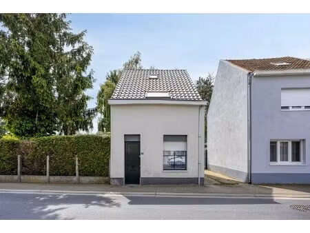 leemans immobiliën biedt u deze charmante woning aan op een centrale ligging in asse