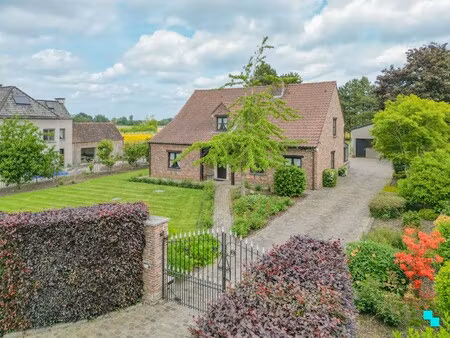 charmante woning met magazijn te balegem