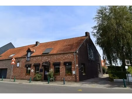 horecazaak met apart woongedeelte  tuin/terras en garage te koop in gullegem
