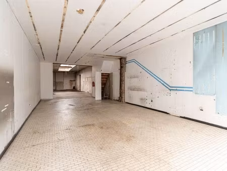 te renoveren handelspand in berchem