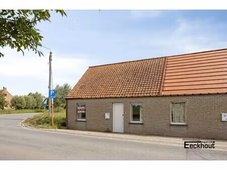 charmant huisje op ruim perceel met uitbreidingsmogelijkheden!