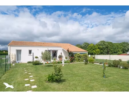 vente maison 3 pièces 75 m² meschers-sur-gironde (17132)