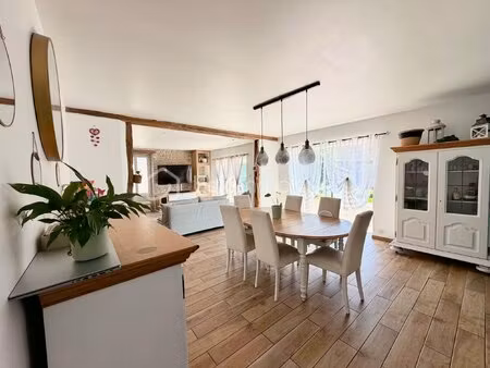 maison de 120 m² à poinville