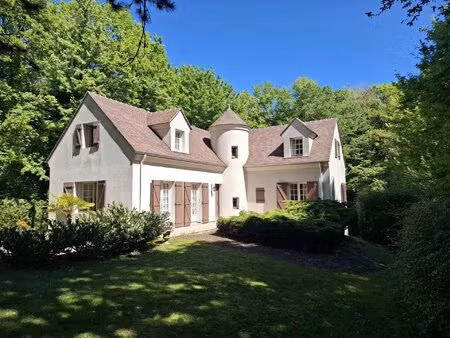 propriété 188 m²  terrain 2800 m² sous sol complet
