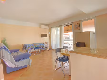 location appartement 2 pièces 39m² juan les pins 06160