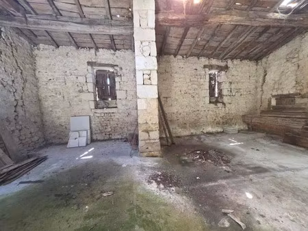 vente maison 1 pièce 224 m² saintes (17100)