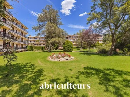 appartement 3 pièces - 94 m² avec large balcon -le chambord - la torse  aix-en-provence