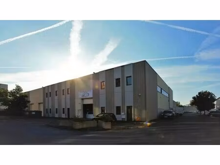 location entrepôt gennevilliers 92230 949m²