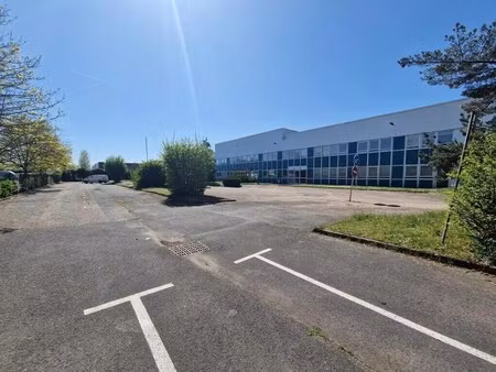 location entrepôt saint ouen l aumone 95310 4500m²