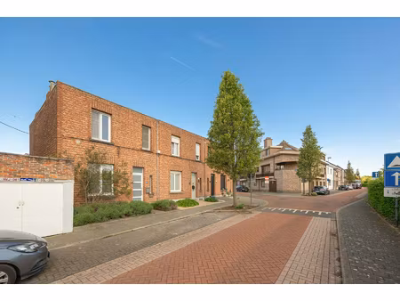 huis te koop in hemiksem met 2 slaapkamers