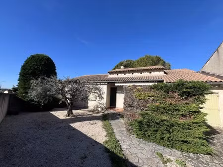 maison traditionnelle à 10 minutes à pied du centre uzès