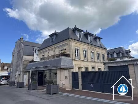 vente maison à arromanches-les-bains (14117) : à vendre / 250m² arromanches-les-bains