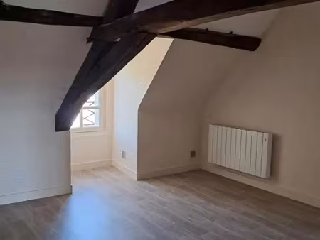location appartement 3 pièces 71 m² à beaulieu-lès-loches (37600)