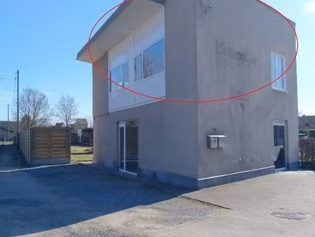 een appartement op verd. 1